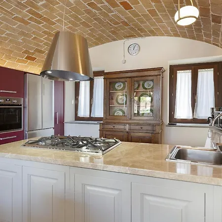 Villa Gabiano Villa Sleeps 8 With Pool Air Con And Wifi *