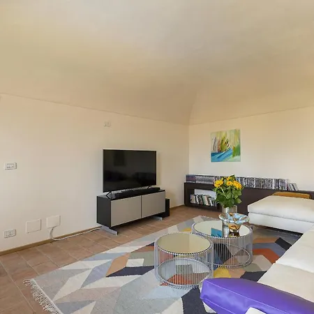 Gabiano Villa Sleeps 8 With Pool Air Con And Wifi Villa *