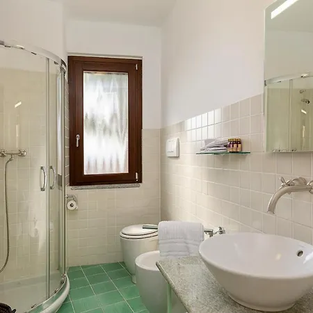 Gabiano Villa Sleeps 8 With Pool Air Con And Wifi