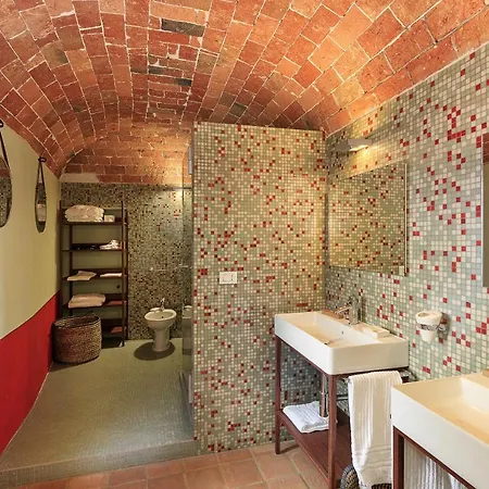 Villa Gabiano Villa Sleeps 8 With Pool Air Con And Wifi
